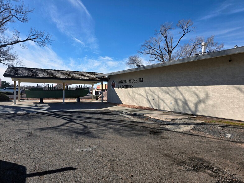 More Photos Of 6 N Lake Powell Blvd, Page Freestanding For Sale