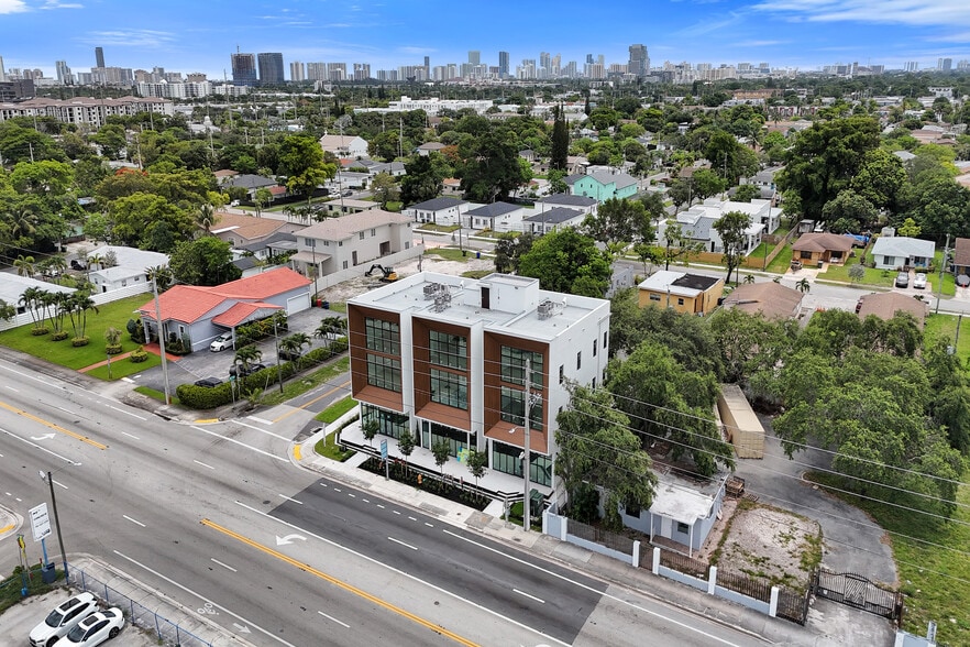 More Photos Of 401 Pembroke, Hallandale Beach Apartments For Lease