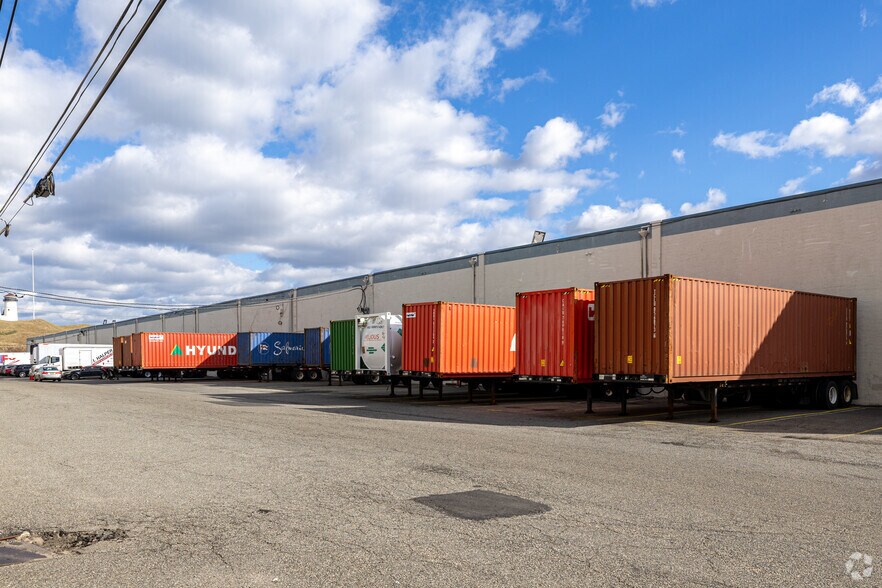 More Photos Of 51-53 Hook Rd, Bayonne Distribution For Lease