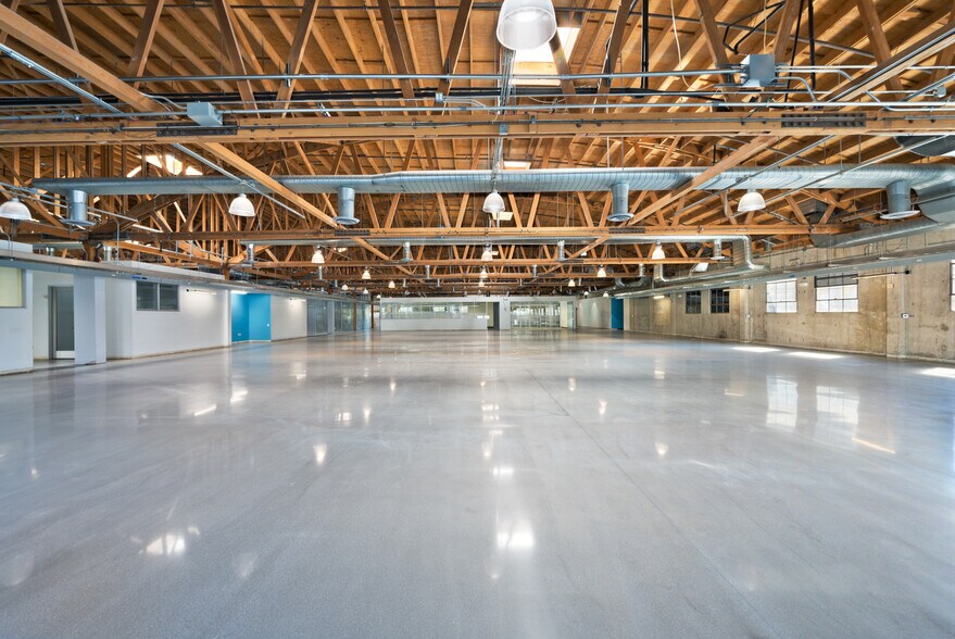 More Photos Of 10567 Jefferson Blvd, Culver City Loft Creative Space For Lease