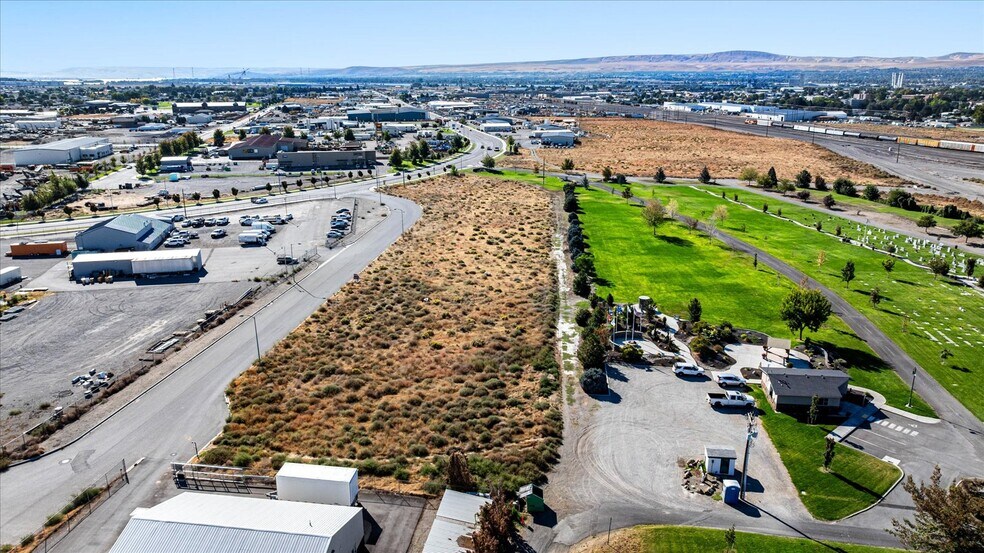 More Photos Of 1601 Idaho ave, Pasco Land For Sale