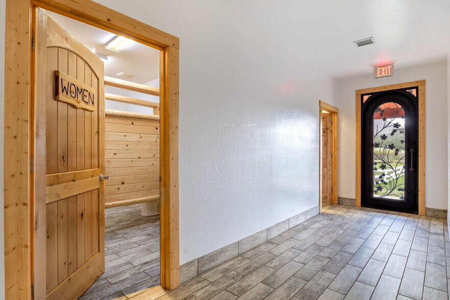 More Photos Of 2 County Road 2141 rd, Alpine Hotel For Sale