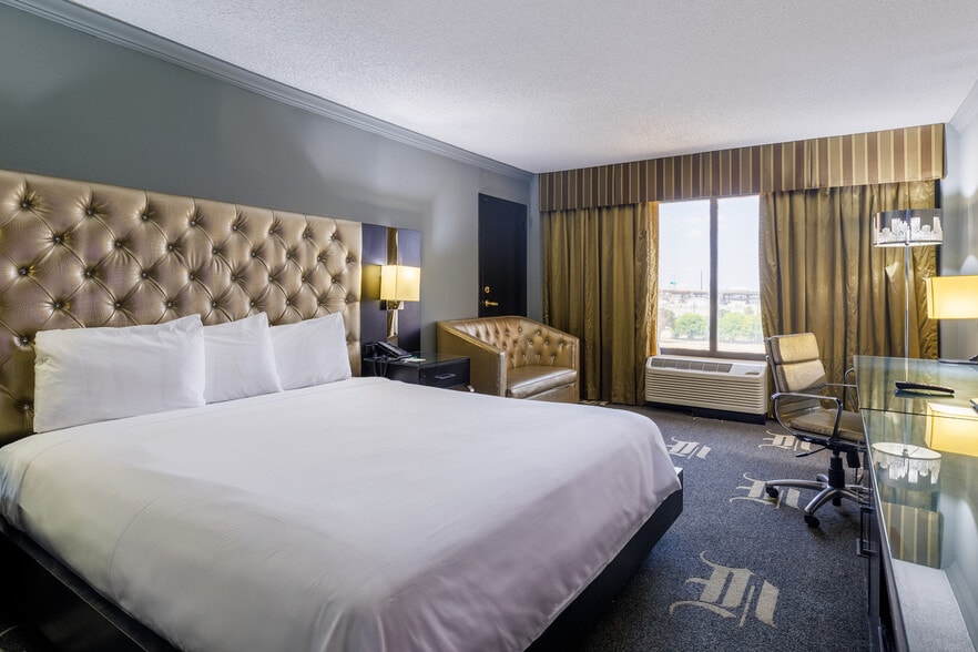More Photos Of 2645 Lyndon B Johnson Fwy, Dallas Hotel For Sale