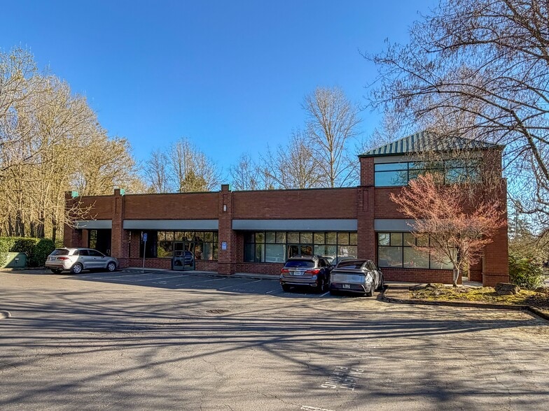 Primary Photo Of 17449 SW Boones Ferry Rd, Lake Oswego Medical For Sale