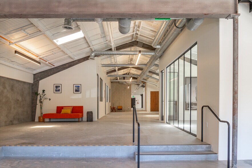 More Photos Of 1655 Euclid St, Santa Monica Loft Creative Space For Sale