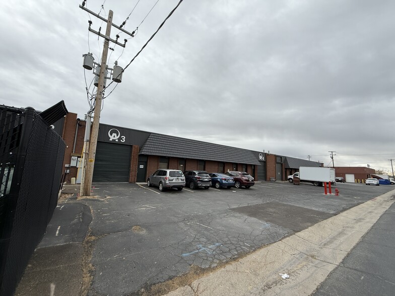 More Photos Of 257-263 W 2950 S, Salt Lk, Salt Lake City Light Manufacturing For Lease