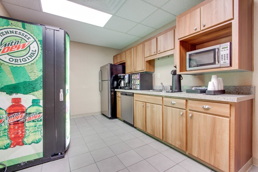 More Photos Of 5115 Maryland Way, Brentwood Office For Lease