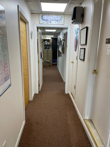 More Photos Of 100 E Broad St, Palmyra Storefront Retail Residential For Lease