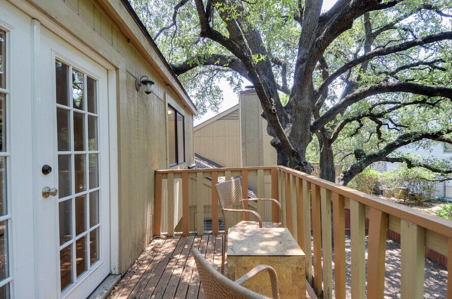More Photos Of 708-800 S 1st St, Austin Multifamily For Sale