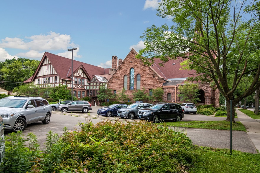 More Photos Of 217 Mackubin St, Saint Paul Religious Facility For Sale