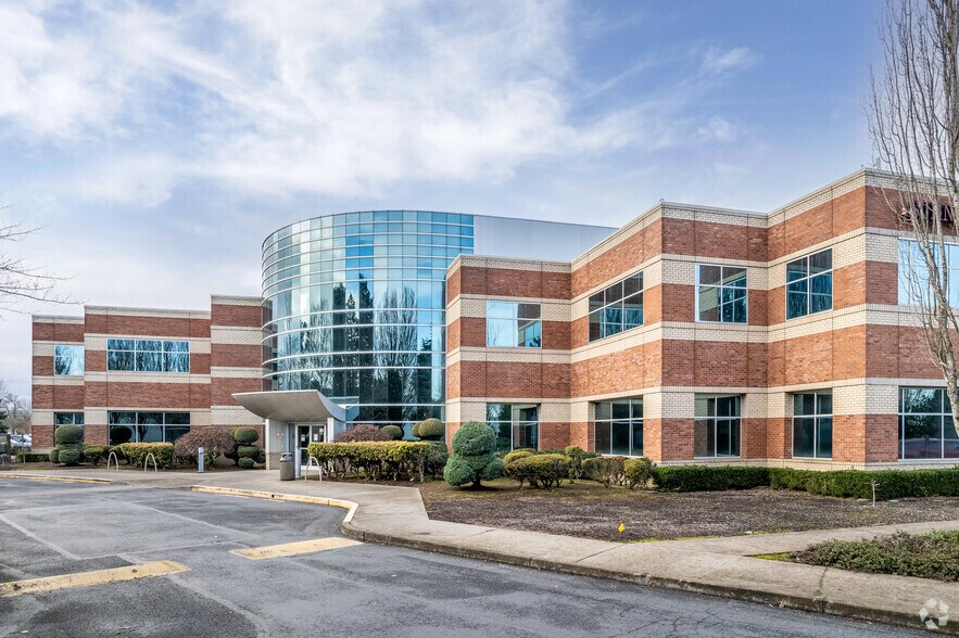 More Photos Of 8338 NE Alderwood Rd, Portland Loft Creative Space For Lease