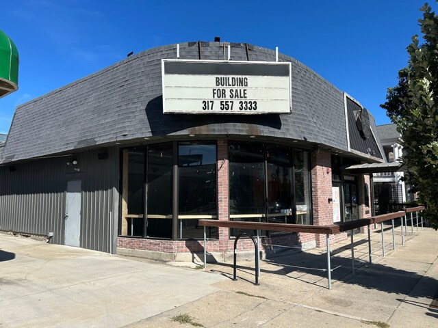 More Photos Of 419 N Walnut St, Bloomington Storefront For Sale