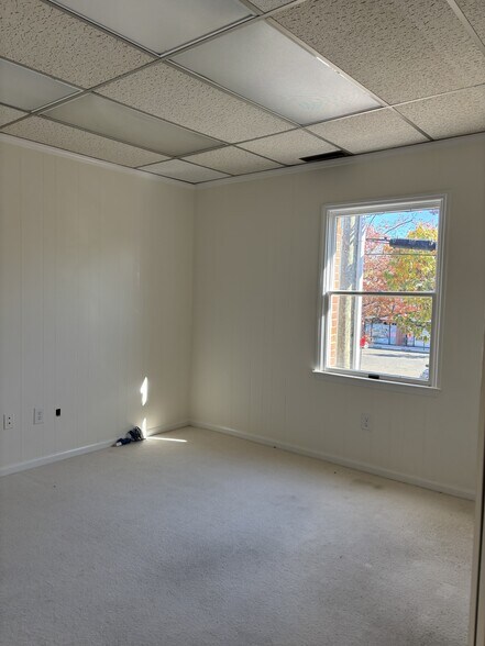 More Photos Of 39-51 Pine St, New Canaan Medical For Sale