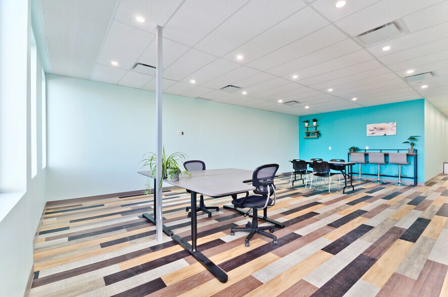 More Photos Of 11420 27th St SE, Calgary Medical For Sale