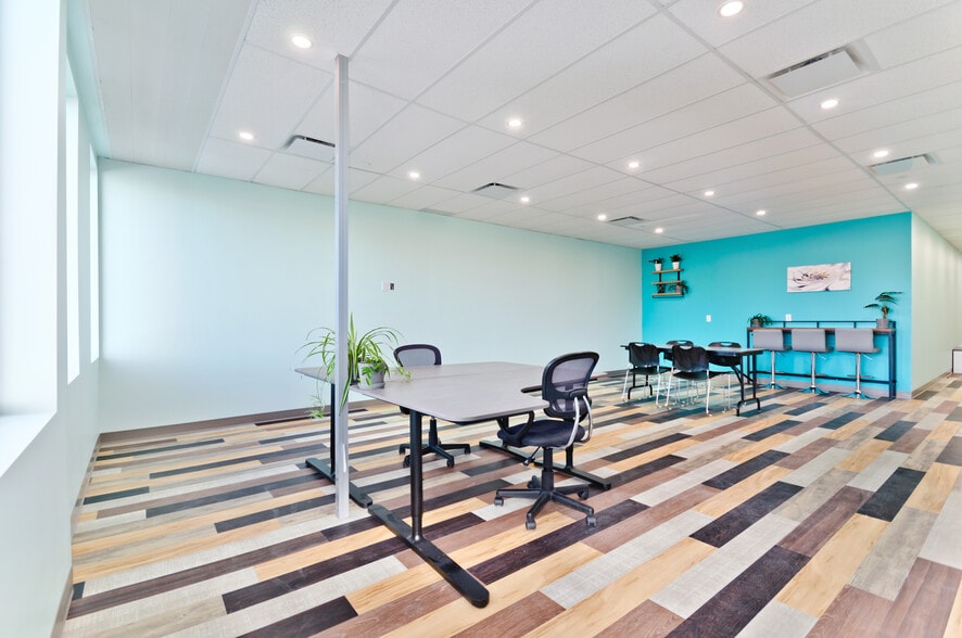 More Photos Of 11420 27th St SE, Calgary Medical For Lease