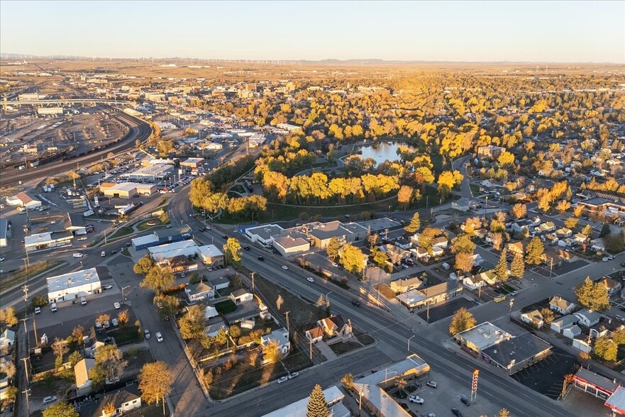 More Photos Of 1426 E Lincolnway, Cheyenne Sports And Entertainment For Sale