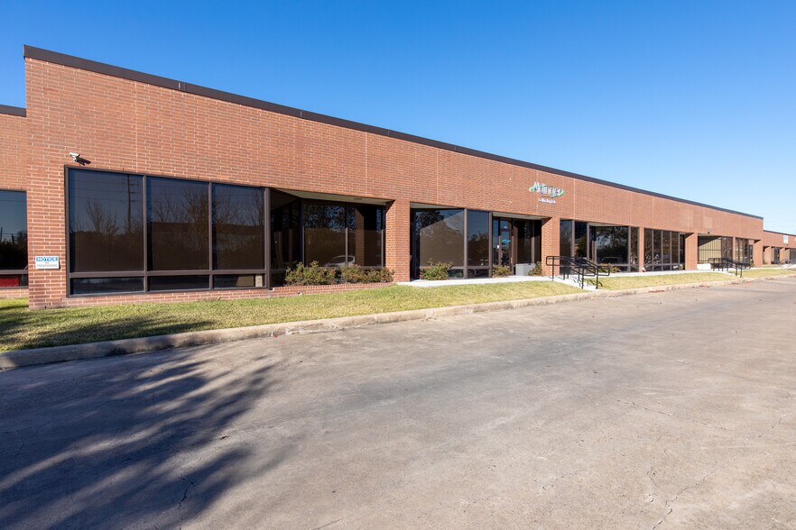 More Photos Of 3130 Rogerdale Rd, Houston Unknown For Lease