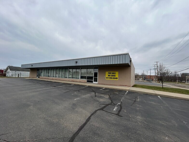 More Photos Of 826 N Martin Luther King Jr Dr, Jackson Freestanding For Sale