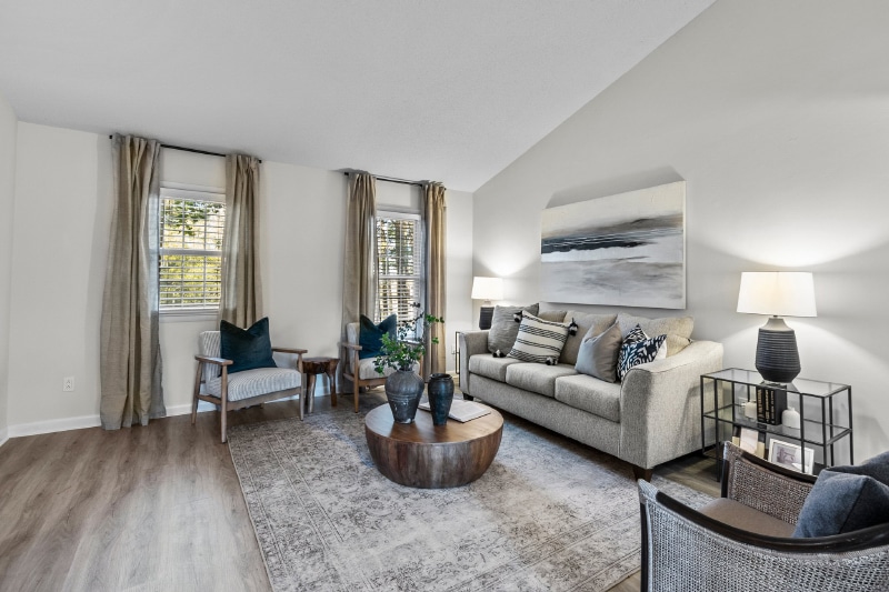 More Photos Of 366-370 W Oak Ave, Wake Forest Apartments For Sale