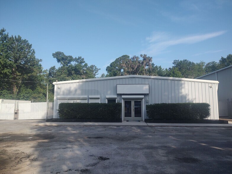 More Photos Of 5851 Lowcountry Dr, Ridgeland Warehouse For Lease
