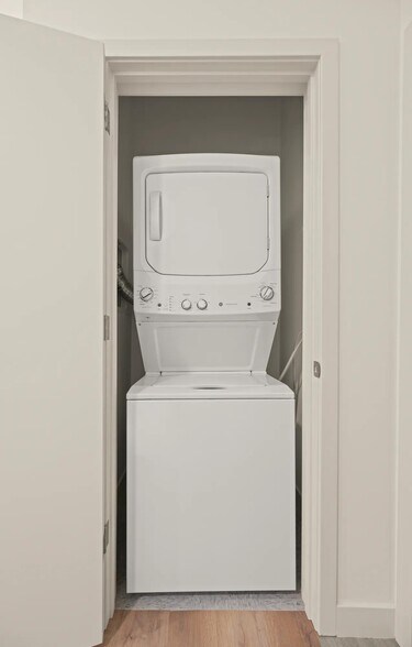 More Photos Of 2 Los Angeles St, Newton Apartments For Lease
