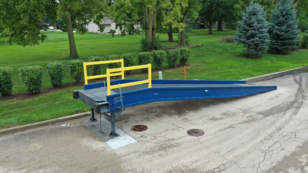 Primary Photo Of 515 Anderson Dr, Romeoville Industrial For Sale