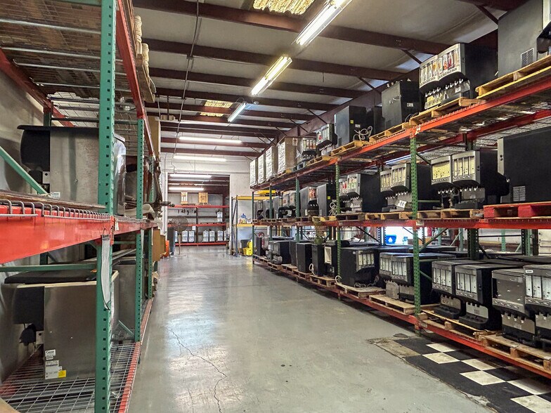 More Photos Of 4273 Domino Ave, North Charleston Warehouse For Lease
