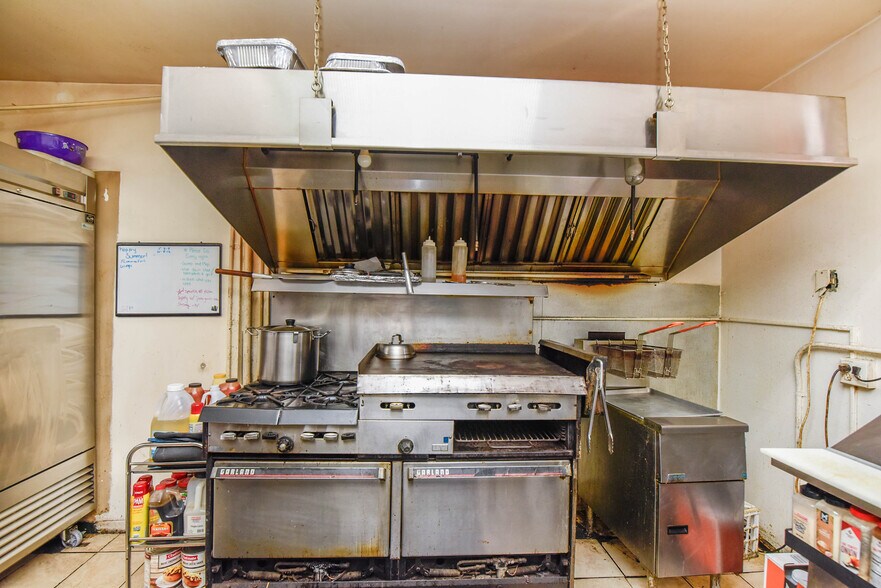 More Photos Of 501 Chestnut St, Dunmore Storefront Retail Residential For Sale