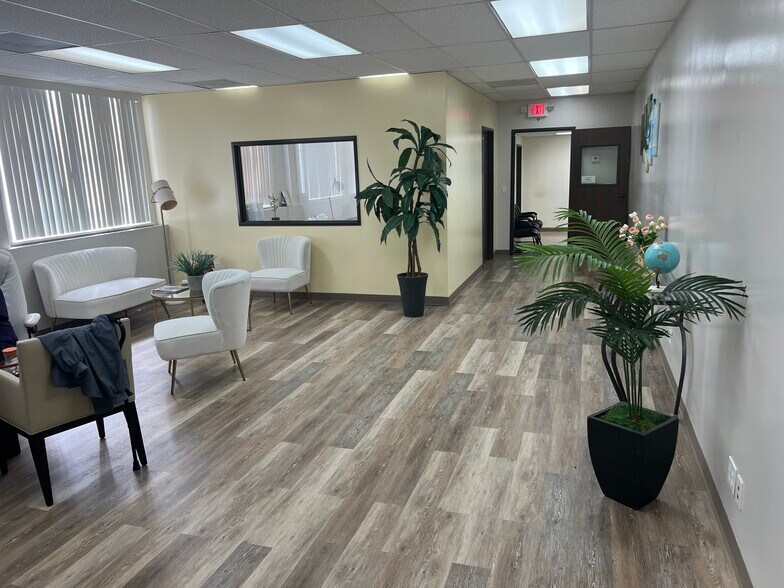 More Photos Of 1660-1670 Wilshire Blvd, Los Angeles Office For Sale