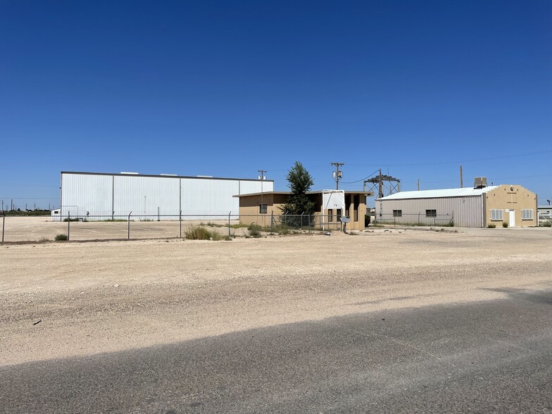 More Photos Of 1506 W Broadway Pl, Hobbs Service For Sale
