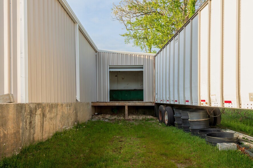 More Photos Of 7371 Old US 421, Deep Gap Industrial For Lease