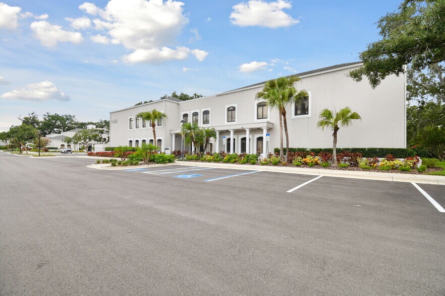 More Photos Of 15436 N Florida Ave, Tampa Unknown For Lease
