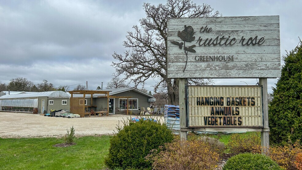 Primary Photo Of 720 N Broadway St, Spring Valley Garden Center For Sale