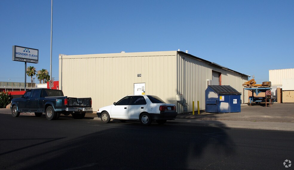 More Photos Of 1134 S Center St, Mesa Warehouse For Lease