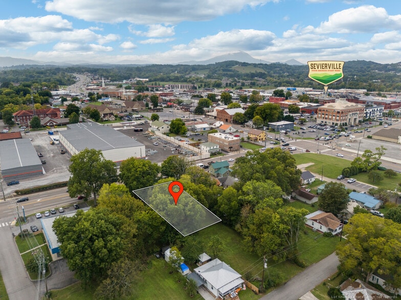 More Photos Of 226 E Main St, Sevierville Freestanding For Sale