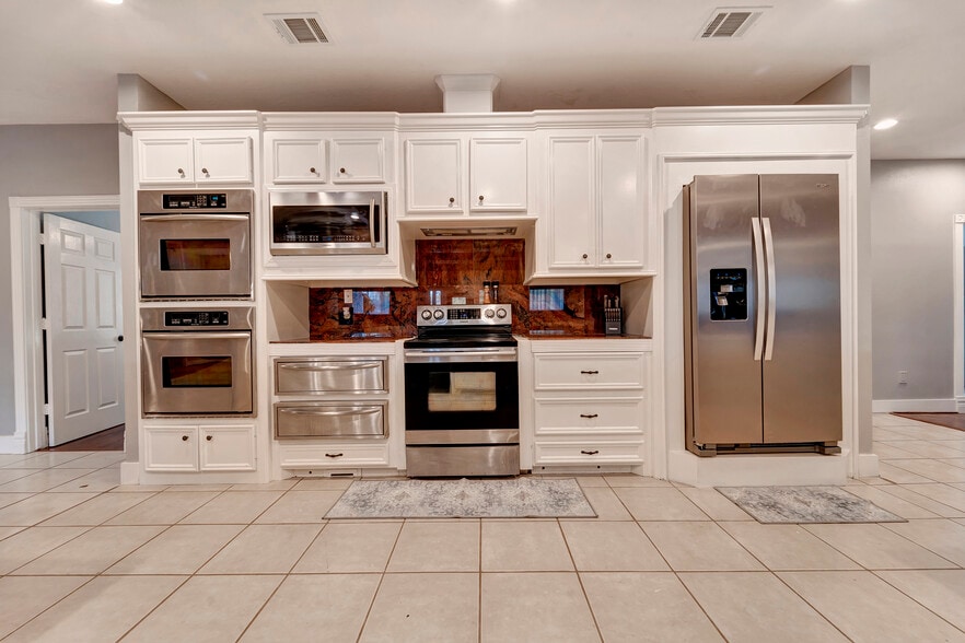 More Photos Of 5607 Sapp Rd, Conroe Lodge Meeting Hall For Sale