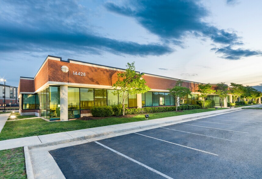 More Photos Of 14428 Albemarle Point Pl, Chantilly Unknown For Lease