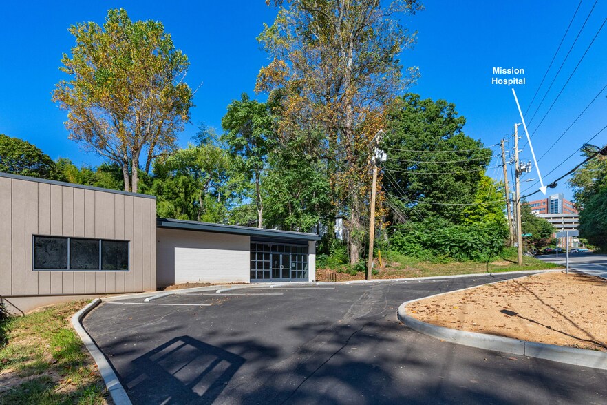Primary Photo Of 639 Biltmore Ave, Asheville Medical For Lease
