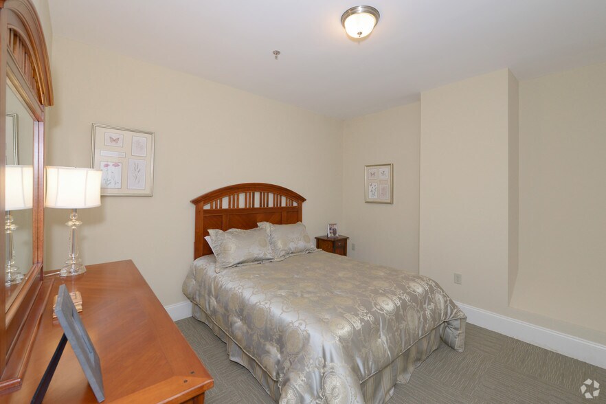 More Photos Of 12 Eagle St, Providence Apartments For Lease