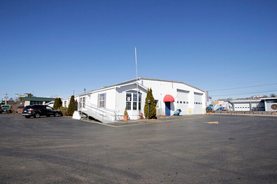 More Photos Of 129 Fox St, Portland Service For Sale