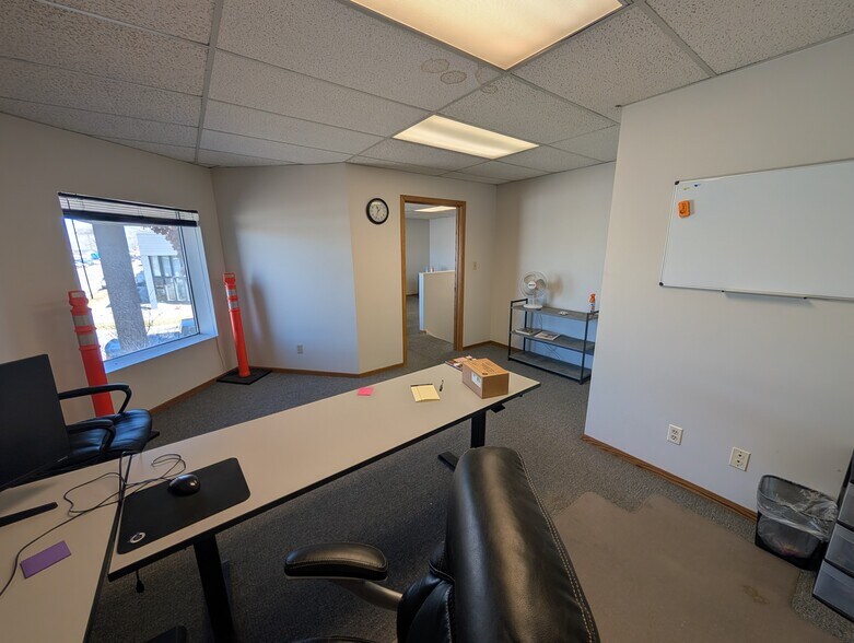 More Photos Of 6111 S Stratler St, Murray Flex For Lease