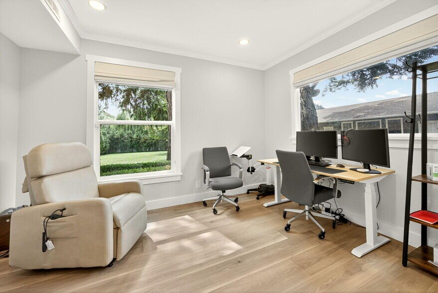 More Photos Of 111 Cedar St, Rogue River Office Residential For Sale