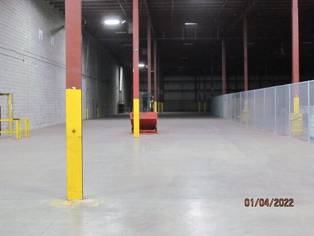 More Photos Of 1409 Indianhead Dr, Menomonie Warehouse For Lease