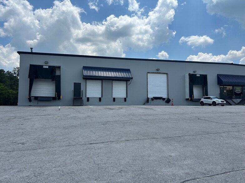 More Photos Of 3208 Spottswood St, Raleigh Warehouse For Lease