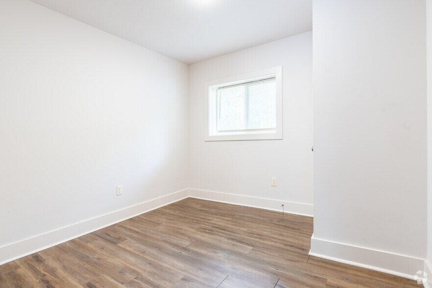 More Photos Of 340-352 Dixie Hills Cir, Atlanta Apartments For Sale