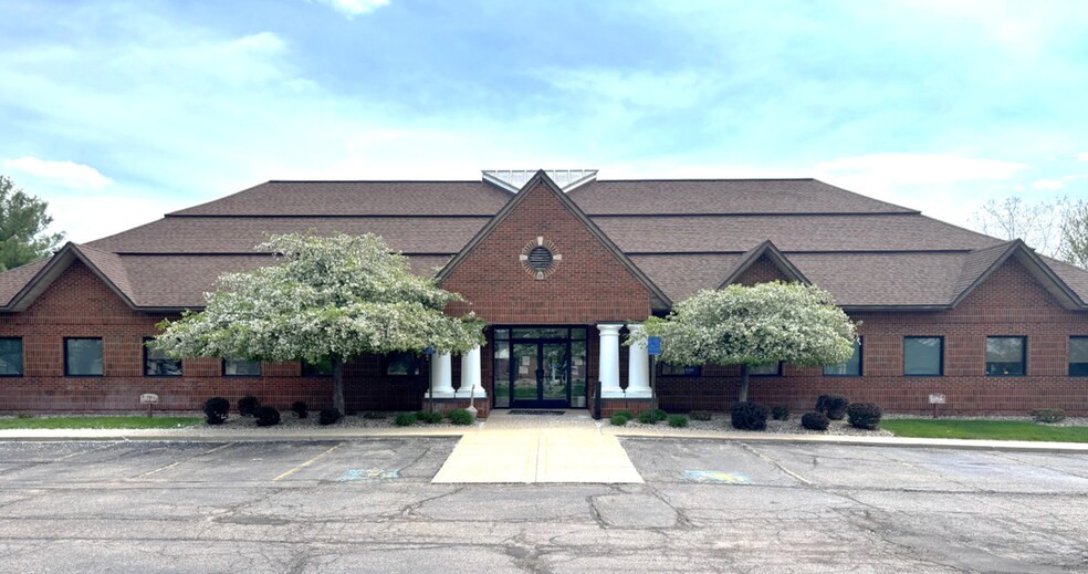 More Photos Of 105-107 Winston Dr, Marshall Medical For Sale