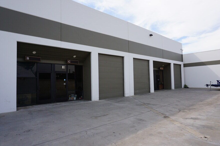 More Photos Of 421 Commercial Way, La Habra Warehouse For Lease