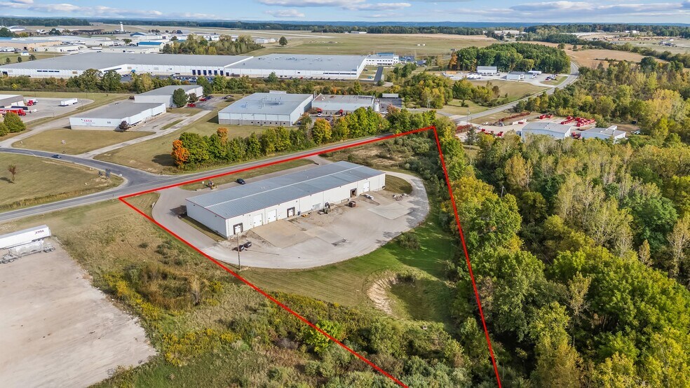 More Photos Of 1468 N Main St, Mansfield Warehouse For Lease