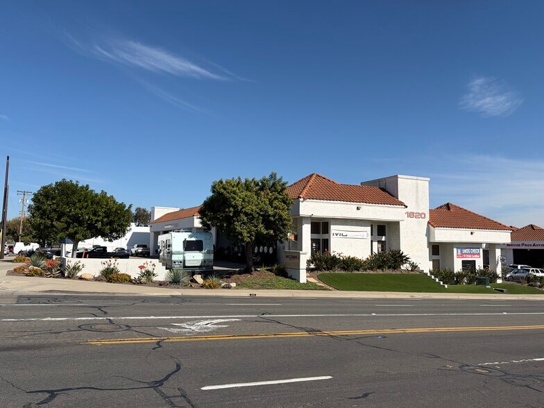 More Photos Of 1620 Grand Ave, San Marcos Auto Repair For Lease