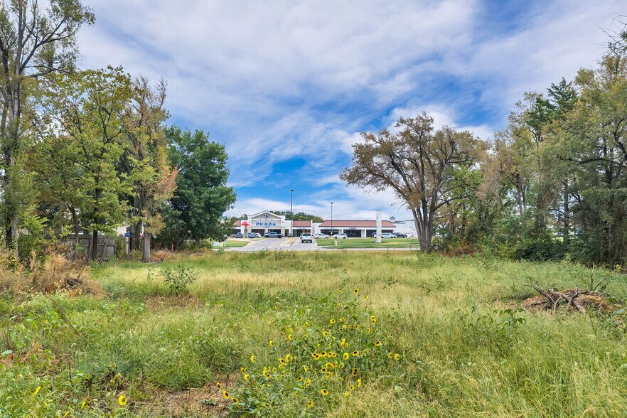 More Photos Of 545 N Andover Rd, Andover Land For Sale